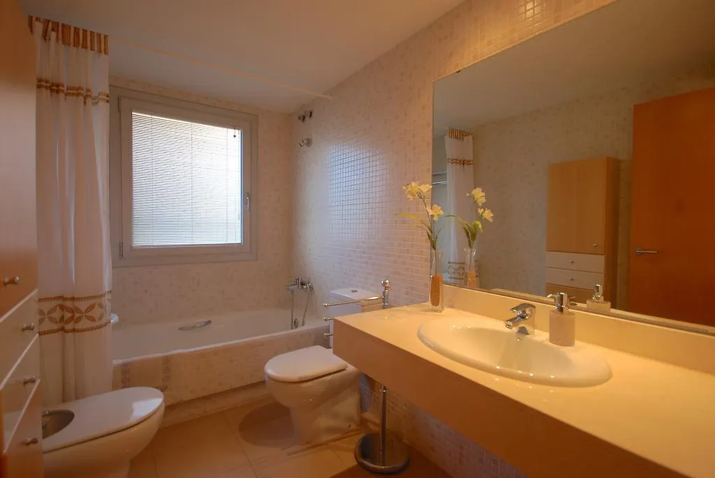 Lets Holidays Cozy Pool Apartment Τόσα ντε Μαρ